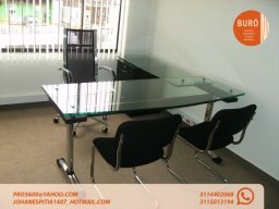 ESCRITORIOS DE VIDRIO EN L